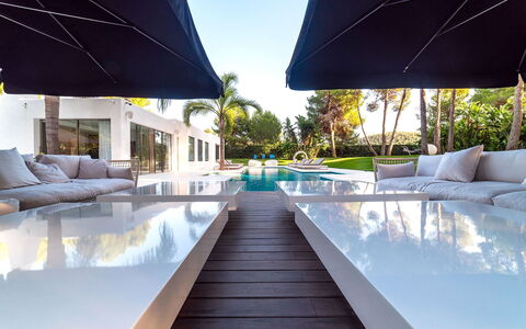 Villa Sound: Piscine, Recours, Mobilier De Jardin, Eco Hôtel, Meubles, Composite, Ombre, Loisir, Aménagement Paysager