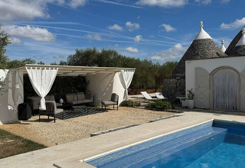 Trulli Maria: Mobilier De Jardin, Dalle, Ombre, Chaise, Aménagement Paysager, Piscine, Structure En Plein Air, Cour, Arrière-Cour, Patio