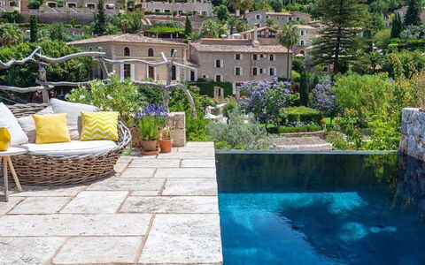 Casa Naomi: Piscine, Mobilier De Jardin, Recours, Jardin, Caractéristique De L'Eau, Aménagement Paysager, Eco Hôtel, Villa, Arrière-Cour, Chaise