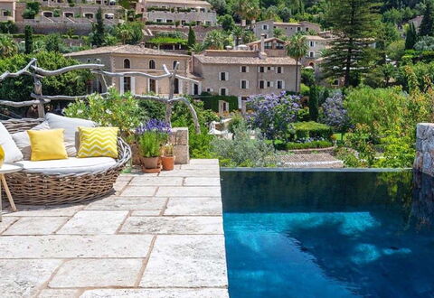 Casa Naomi: Piscine, Mobilier De Jardin, Recours, Jardin, Caractéristique De L'Eau, Aménagement Paysager, Eco Hôtel, Villa, Arrière-Cour, Chaise
