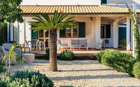 Stella Marina: Zone Résidentielle, Arbuste, Domicile, Maison, Jardin, Ombre, Aménagement Paysager, Biens, Eco Hôtel