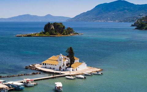 Villa Eftychia: Plan D'Eau, Voie Navigable, Cotiers Et Relief Océaniques, Mer, Côte, Lac, Attraction Touristique, Océan