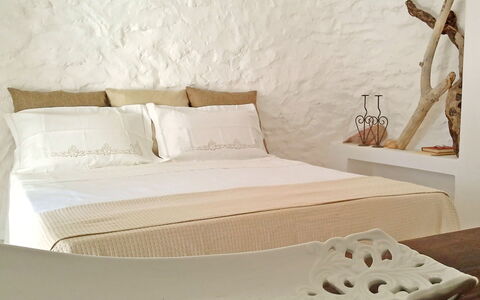 Villa la Rezza: Meubles, Chambre, Lit, Linge, Literie, Bois, Drap De Lit, Design Intérieur, Textile, Pièce