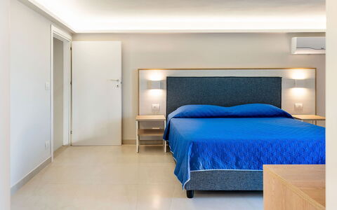 La Rosa dei Venti: Design Intérieur, Sol, Meubles, Sol, Bois, Plafond, Chambre, Pièce, Lit, Éclairage