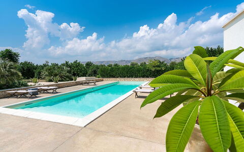 Villa Orangella: Piscine, Recours, Jardin, Aménagement Paysager, Ombre, Eco Hôtel, Tropiques, Tuile, Dalle