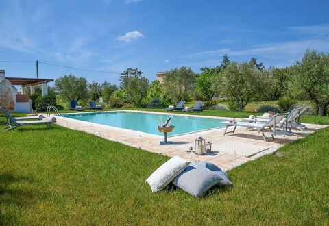 Trulli Martina: Piscine, Recours, Mobilier De Jardin, Biens, Jardin, Hacienda, Arrière-Cour, Aménagement Paysager, Eco Hôtel, Pelouse