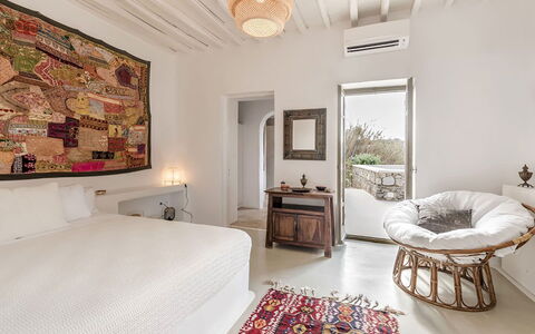 Villa Morena: Meubles, Design Intérieur, Mur, Sol, Chambre, Sol, Lit, Plafond, Domicile, Drap De Lit