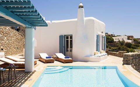 Villa Elpida: Bleu, Piscine, Recours, Conception, Mobilier De Jardin, Ombre, Chaise, Hôtel, Villa, Eco Hôtel