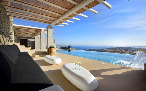 Villa Ivory: Piscine, Recours, Villa, Ombre, Hôtel, Appartement Penthouse, Mobilier De Jardin, Eco Hôtel, Manoir, Balcon