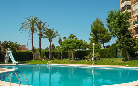 Las Cinco Torres: L'Eau, Plante, Ciel, Bâtiment, Propriété, Piscine, Fenêtre, Arbre, Bleu Azur, Plan D'Eau