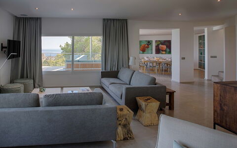 Baloo: Meubles, Design Intérieur, Sol, Sol, Canapé, Bois, Plafond, Salon, Appartement, Table