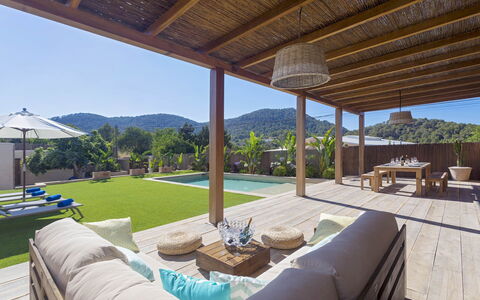 Villa Allegra: Recours, Porche, Meubles, Eco Hôtel, Ombre, Plate-Forme, Piscine, Mobilier De Jardin, Loisir, Tache De Bois
