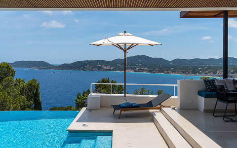 Villa Tagada: L'Eau, Mobilier De Jardin, Recours, Piscine, Chaise, Mer, Ombre, Eco Hôtel, Balancelle, Hôtel