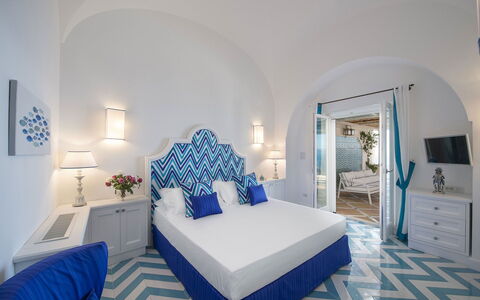 Villa Melissa: Bleu, Meubles, Recours, Hôtel, Chaise, Piscine, Ville Resort, Eco Hôtel, Villa, Hôtel Boutique