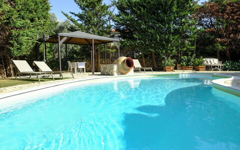 Villa Virna: Piscine, Mobilier De Jardin, Recours, Parapluie, Eco Hôtel, Ombre, Loisir, Thermes, Hacienda, Arrière-Cour