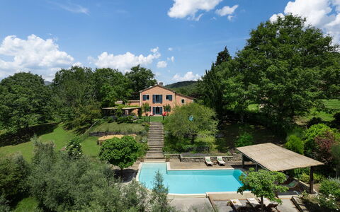 Villa la Foresta: Arbre, Maison, Piscine, Biens, Chalet, Eco Hôtel, Recours, Villa, Hacienda, Ferme