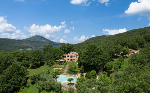 Villa la Foresta: Colline, Paysage Naturel, Montagne, Paysage, Montagnes, Zone Rurale, Station De Montagne, Établissements Humains, Chaîne De Montagnes, Biens