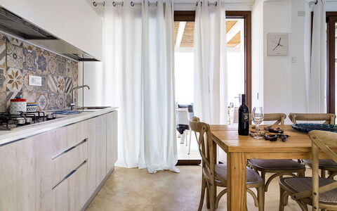 Villa Federica: Meubles, Design Intérieur, Bois, Sol, Cuisine, Sol, Domicile, Comptoir, Pièce, Éclairage