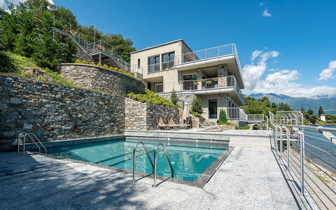 Villa Perla: Piscine, Biens, Réservoir, Recours, Eco Hôtel, Villa, Ville Resort, Caractéristique De L'Eau, Manoir