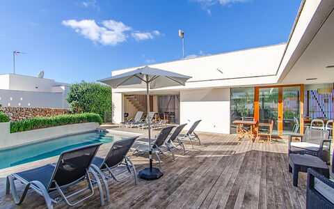 Villa Esplendida: Piscine, Recours, Sol, Sol, Appartement, Composite, Eco Hôtel, Chaise, Ombre, Hôtel