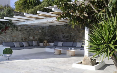Villa Andy: Meubles, Mobilier De Jardin, Ombre, Chaise, Tableau De Plein Air, Béton, Pot De Fleur, Patio, Jardin
