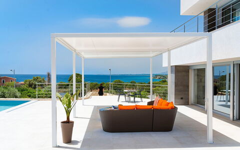 Villa Silvia: Mobilier De Jardin, Ombre, Structure En Plein Air, Patio, Pergola, Chaise, Piscine, Pot De Fleur, Pavillon, Store