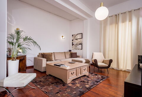 Casa Maurus: Meubles, Design Intérieur, Sol, Sol, Canapé, Mur, Bois, Pièce, Salon, Plafond