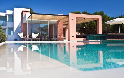 Villa Twilight: Piscine, Mobilier De Jardin, Recours, Loisir, Composite, Ombre, Parapluie, Eco Hôtel, Balancelle, Villa