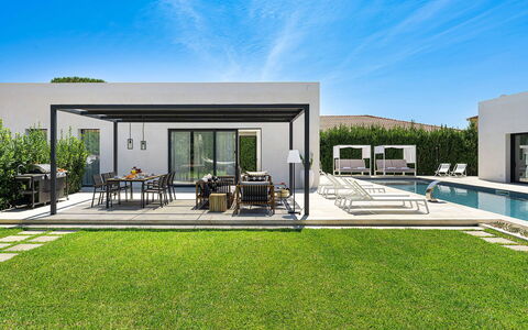 Villa la Isla: Mobilier De Jardin, Piscine, Jardin, Ombre, Aménagement Paysager, Biens, Cour, Recours, Patio, Structure En Plein Air