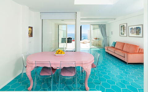 Casa Pink: Bleu, Meubles, Design Intérieur, Sol, Sol, Rose, Pièce, Appartement, Chaise, Salon