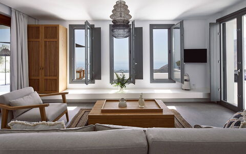 Haleine Suite: Meubles, Design Intérieur, Bois, Sol, Salon, Sol, Plafond, Pièce, Canapé, Table