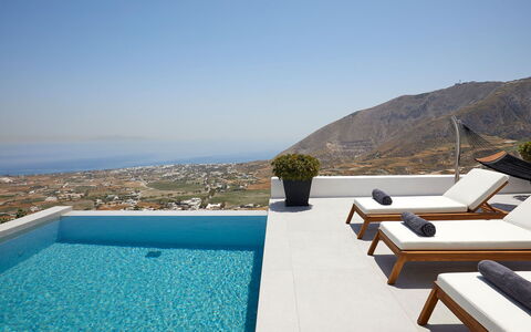 Haleine Suite: Piscine, Recours, Eco Hôtel, Villa, Mobilier De Jardin, Chaise, Ville Resort, Hôtel, Tuile, Appartement Penthouse