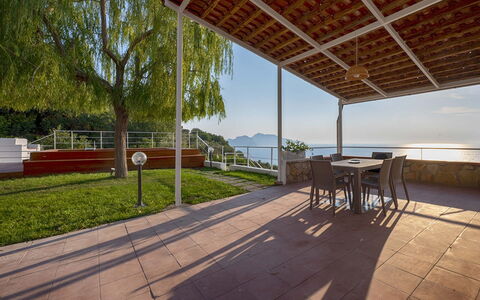 Mermaid Villa: Porche, Plate-Forme, Chaise, Recours, Ombre, Tache De Bois, Balcon, Dur, Eco Hôtel, Structure En Plein Air