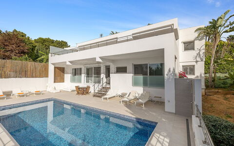 Villa Relaja: Architecture, Domicile, Zone Résidentielle, Composite, Appartement, Biens, Piscine, Ombre, Béton, Balcon
