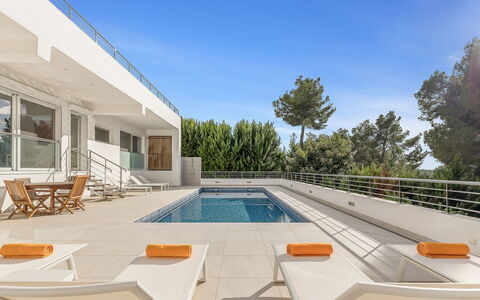 Villa Relaja: Piscine, Mobilier De Jardin, Ombre, Balcon, Biens, Recours, Chaise, Villa, Eco Hôtel, Patio