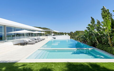 Villa Splendente: Piscine, Recours, Composite, Mobilier De Jardin, Eco Hôtel, Balancelle, Ombre, Hôtel, Loisir, Villa