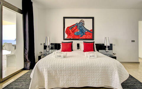 Villa Turchese: Meubles, Design Intérieur, Sol, Sol, Lit, Chambre, Plafond, Pièce, Textile, Éclairage