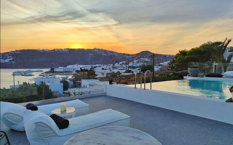 Villa Waves: Piscine, Recours, Eco Hôtel, Hôtel, Ville Resort, Nuit, Villa, Balcon, Appartement Penthouse