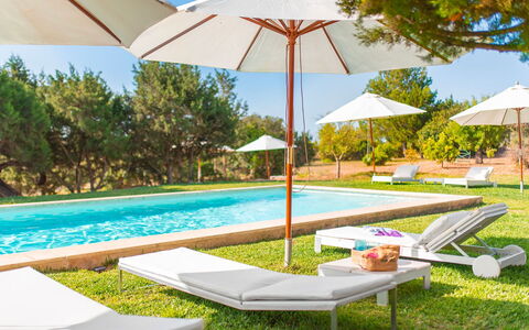 Villa Bouquet: Jardin, Mobilier De Jardin, Ombre, Balancelle, Parapluie, Pelouse, Piscine, Aménagement Paysager, Recours, Eco Hôtel