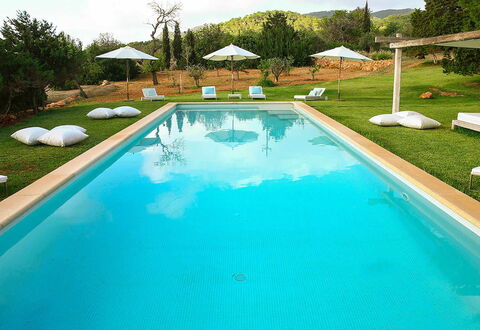 Villa Bouquet: Piscine, Bleu, Recours, Thermes, Loisir, Caractéristique De L'Eau, Eco Hôtel, Balancelle, Mobilier De Jardin, Jardin