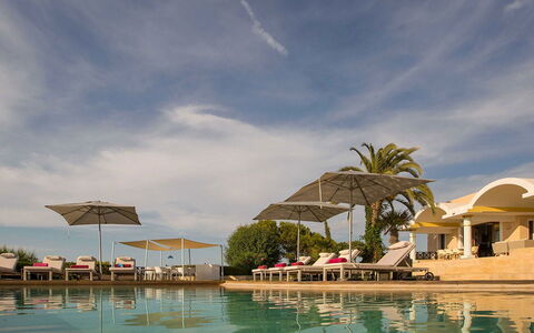 West Coast: Piscine, Parapluie, Recours, Balancelle, Mobilier De Jardin, Hacienda, Eco Hôtel, Villa, Ombre, Ville Resort