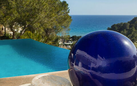 Villa Jondal: Bleu, Réflexion, Piscine