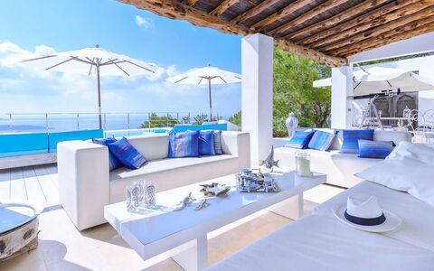 Villa Angelic: Bleu, Meubles, Recours, Chaise, Mobilier De Jardin, Appartement, Piscine, Hôtel, Eco Hôtel, Villa
