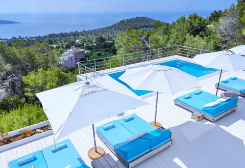 Villa Angelic: Bleu, Piscine, Recours, Mobilier De Jardin, Balancelle, Loisir, Eco Hôtel, Parapluie, Hôtel, Villa