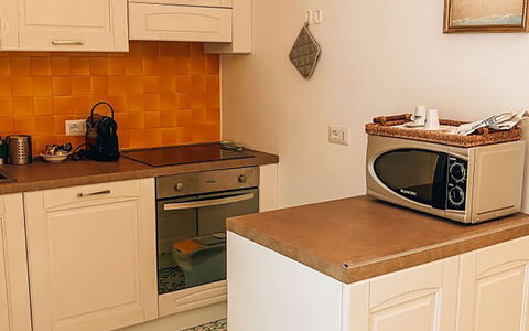 San Sebastiano: Sol, Bois, Sol, Design Intérieur, Cuisine, Cabinetry, Meubles, Comptoir, Appareil De Cuisine, Principaux Appliance