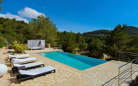 Villa Curiosity: Bleu, L'Eau, Piscine, Mobilier De Jardin, Recours, Ombre, Tropiques, Eco Hôtel, Balancelle, Dalle