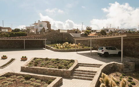 Villa Psiche: Jardin, Aménagement Paysager, Mur De Pierre, Dalle, Escaliers, Passerelle