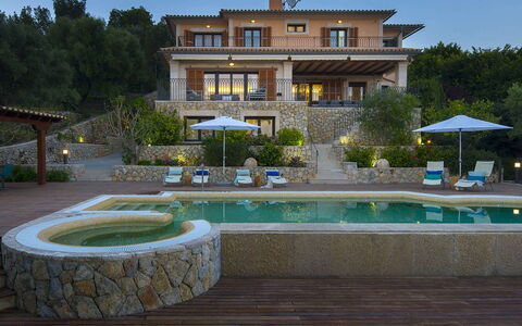 Villa Bridgitte: Piscine, Zone Résidentielle, Recours, Maison, Domicile, Biens, Villa, Eco Hôtel, Ferme, Manoir