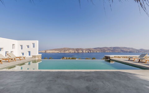 Villa Vesper: Lac, Chaîne De Montagnes, Côte, Piscine, Biens, Réservoir, Villa, Ville Resort, Recours, Baie