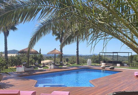 Villa Sofia: Piscine, Meubles, Recours, Mobilier De Jardin, Eco Hôtel, Ombre, Balancelle, Chaise, Parapluie, Loisir